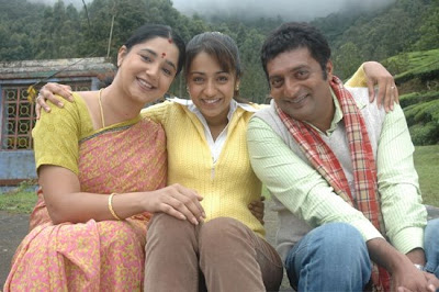 http://tcln.blogspot.in/: Abhiyum Naanum Movie Photo Gallery
