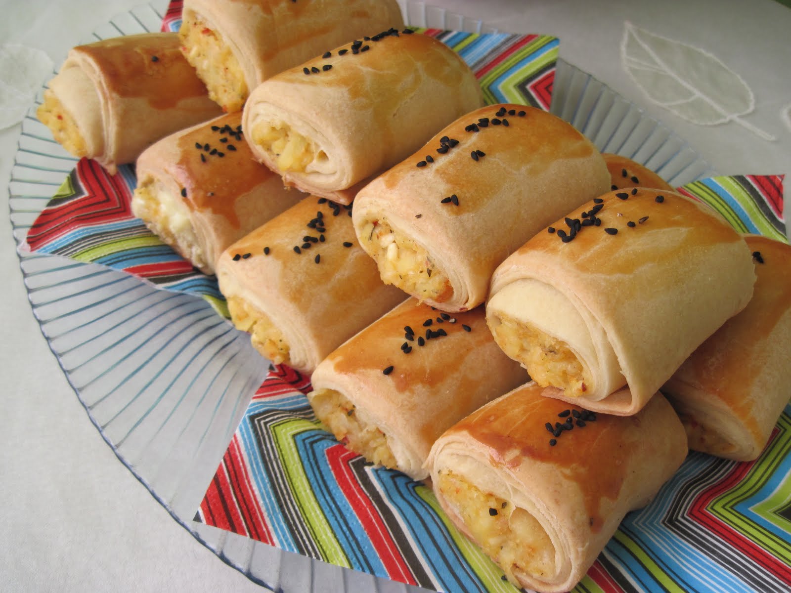 Pembe Defter Karbonatlı Unlu Börek..