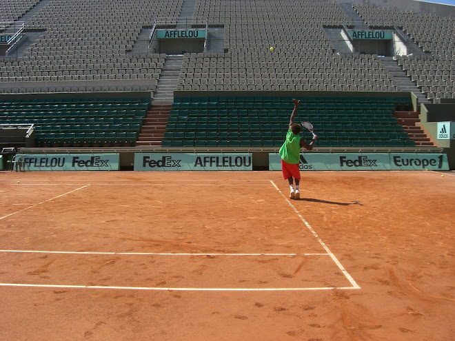 They say he modeled his serve after Roddick but he says it's his own. Probably better off