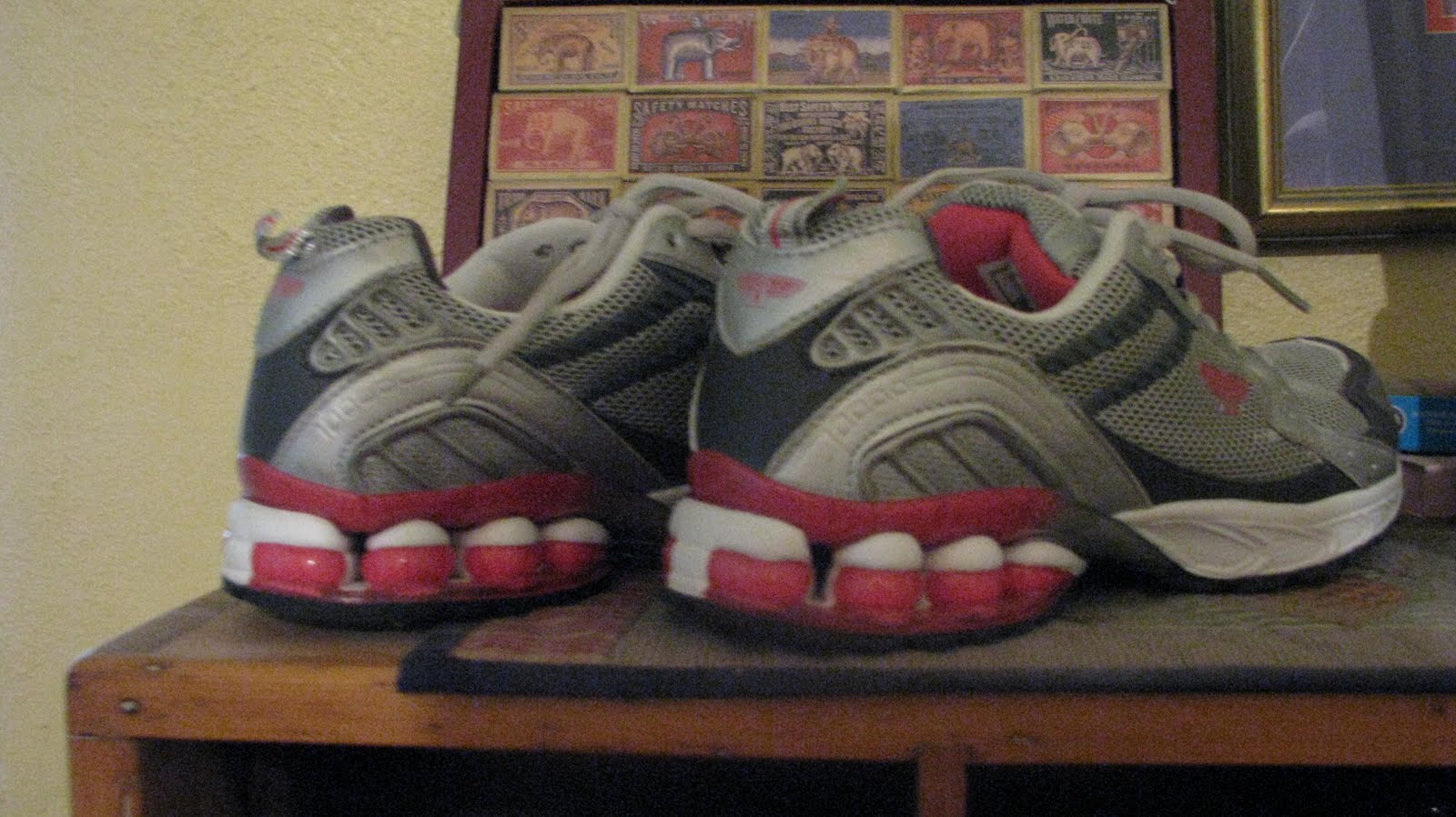 [My+shoes+004.JPG]