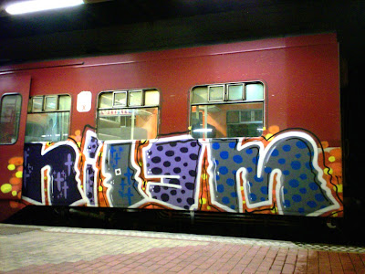 nilem train graffiti
