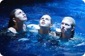 Emma,Cleo i Rikki w Księżycowym Jeziorku (gdy przechodziły metamorfozę)