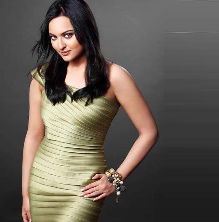 Most Googled Images of Sonakshi Sinha sexy stills