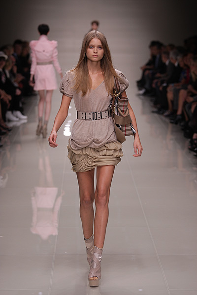 [Burberry12_Spring2010.jpg]