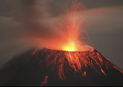 Foto Ekslusif Bencana Gunung Meletus di Ekuador dan Guatemala - UDIK-NET