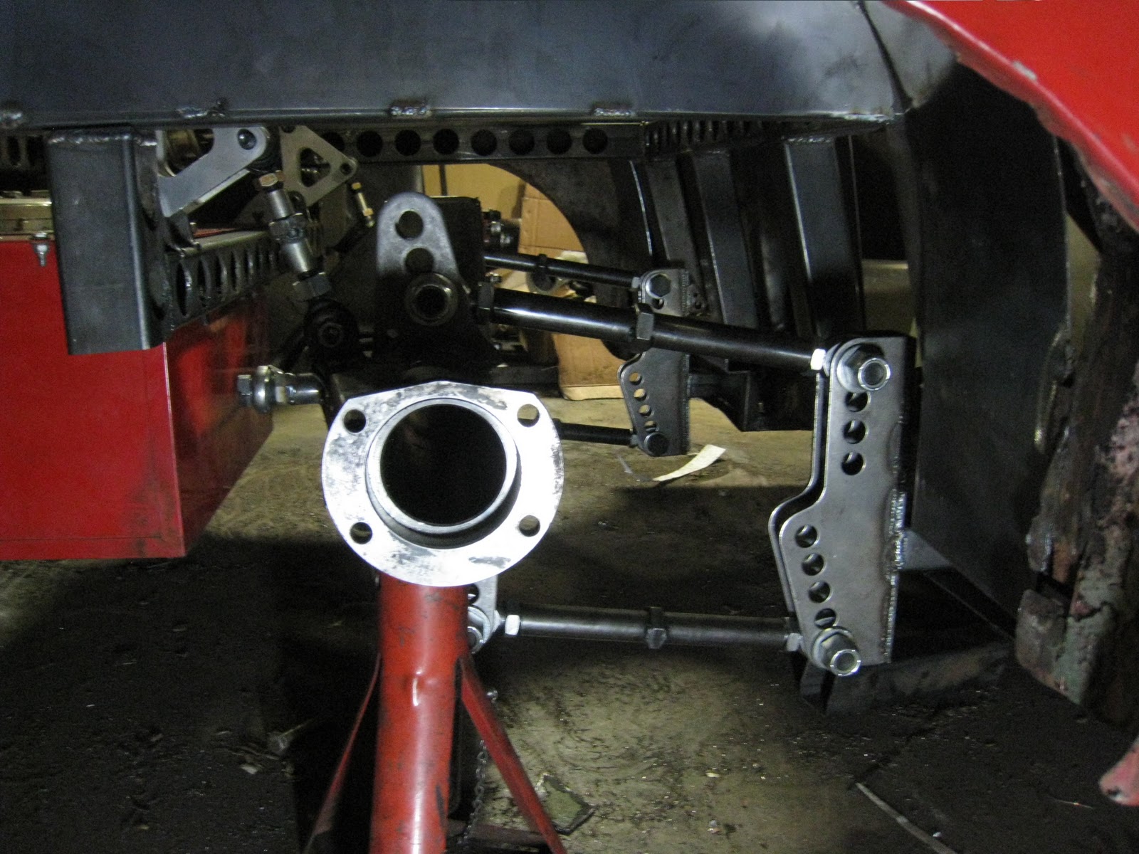 V8 Powered MGBGT Rear suspension problem