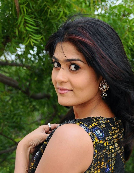 spicymanjulika actress pics