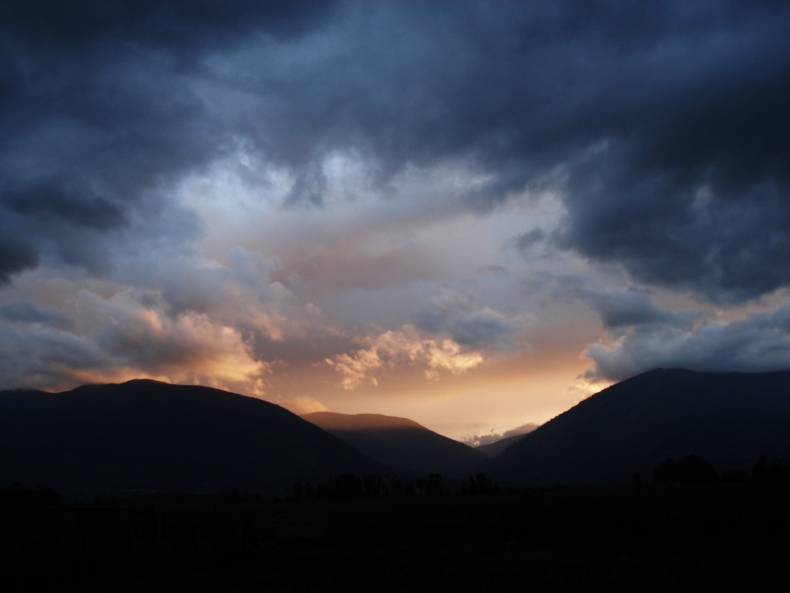 [sunset1.JPG]