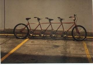 [bicicletade4.bmp]