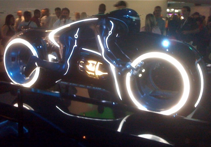 Tron Legacy Lightcycle reproduction