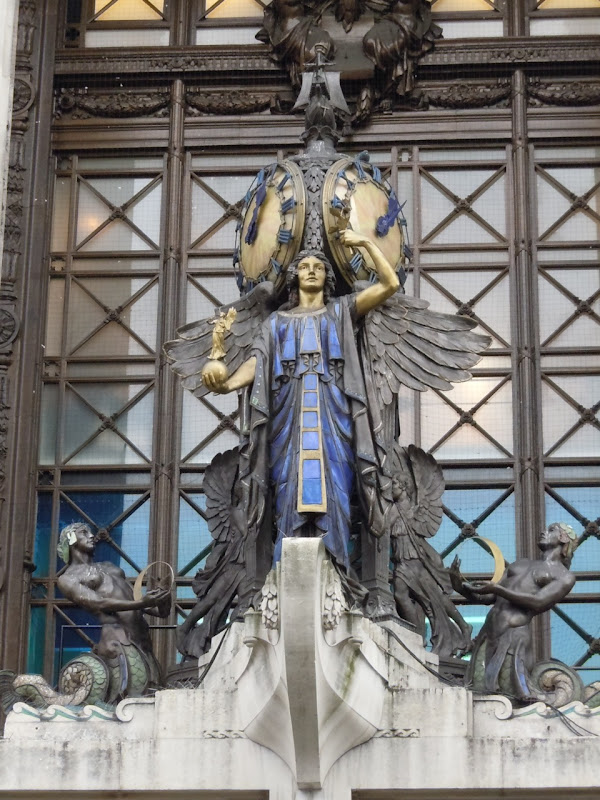 Slefridges Queen of Time clock angel