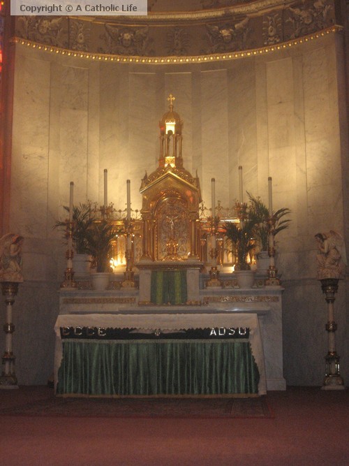 A Catholic Life St. Stanislaus Oratory in Milwaukee, Wisconsin