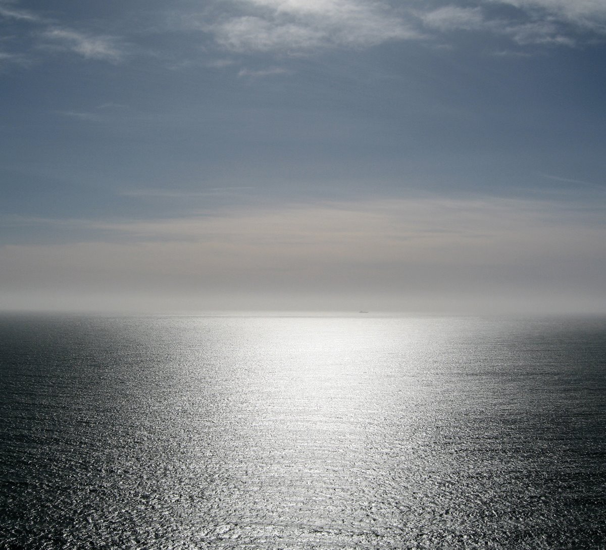 [081216-Flickr-flight404-sugimotosea-Ss.jpg]