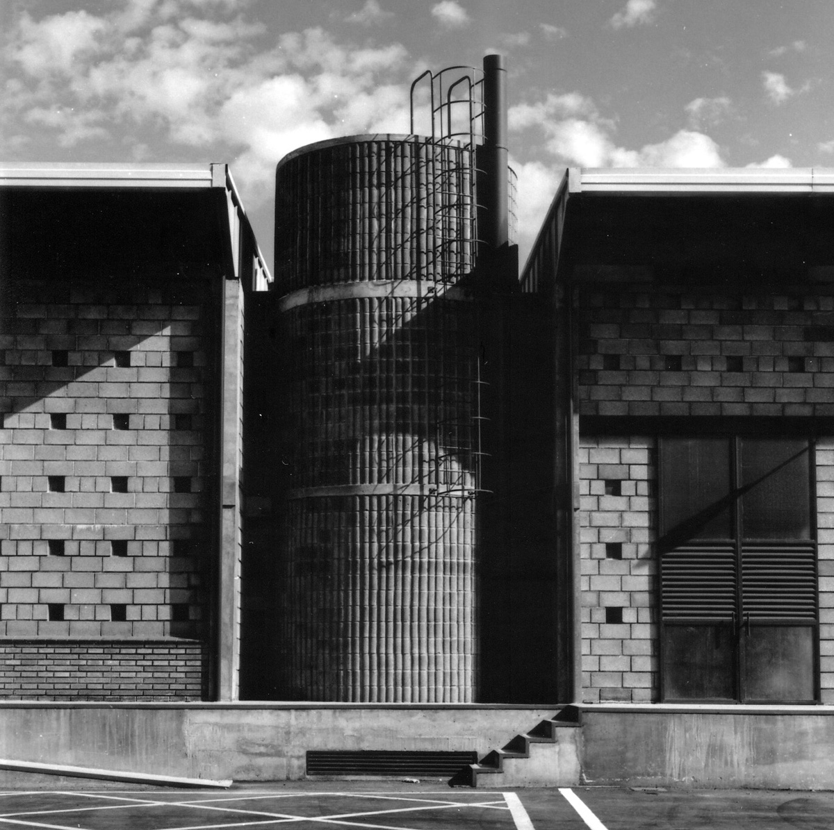 [1988-ARICO-BN-Ext03-s.jpg]