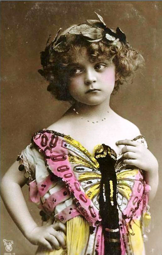 [girl+in+butterfly+dress.jpg]