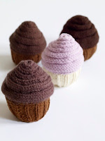 Free crochet cupcakes pattern