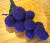 Free crochet grape pattern