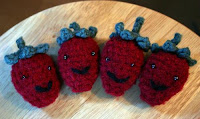 Free crochet strawberry pattern