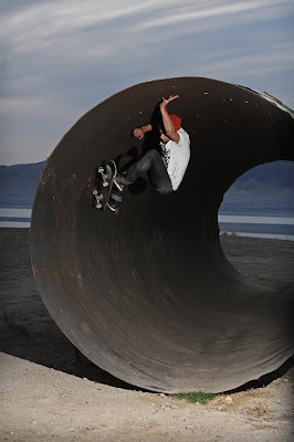Devin York | frontside fullpipe Devin York | frontside fullpipe