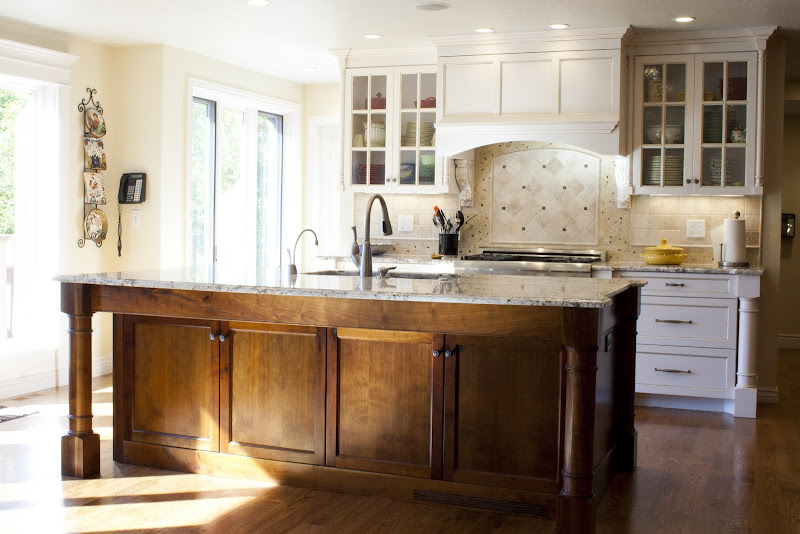 The Robinsons: KITCHEN, LIVING ROOM, ENTRYWAY title=