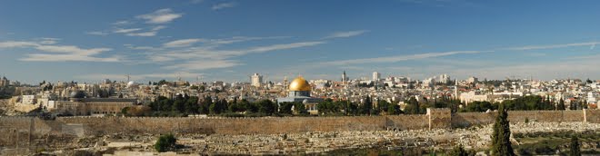 Panorámica de Jerusalén con la mezquita "Dome of the Rock" en el centro