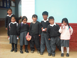School kids in Huaricolca