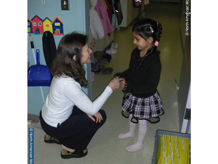 [shaking+hands_2.bmp]