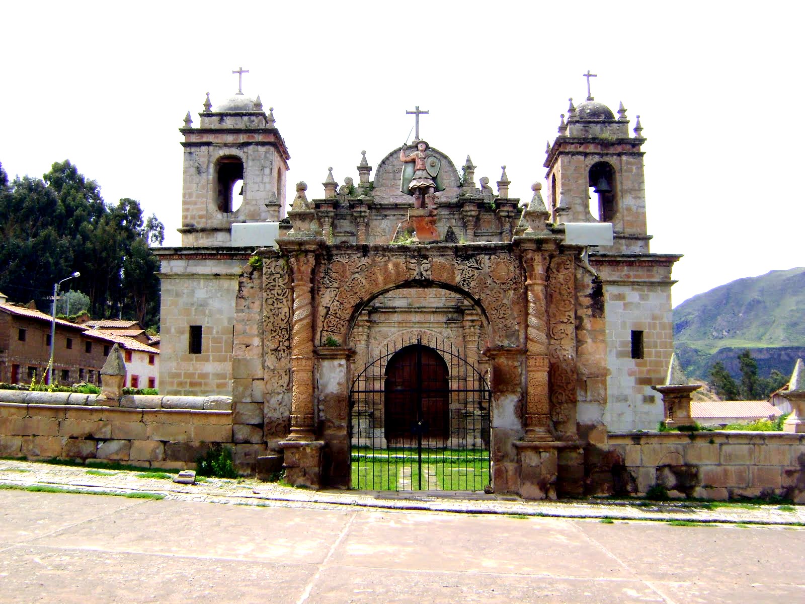 http://2.bp.blogspot.com/_Gi76R7nIaVE/TJ6C5_Yw8AI/AAAAAAAAFRU/2y8xO9Xi3I0/s1600/TEMPLO+COLONIAL+MAMARA++VISTA+FRONTAL.JPG