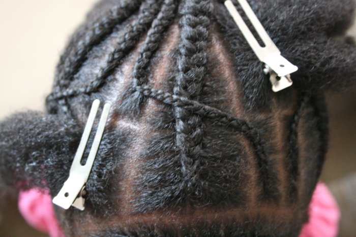 Keep Me Curly!: V's Criss-Cross Cornrows with a twist!