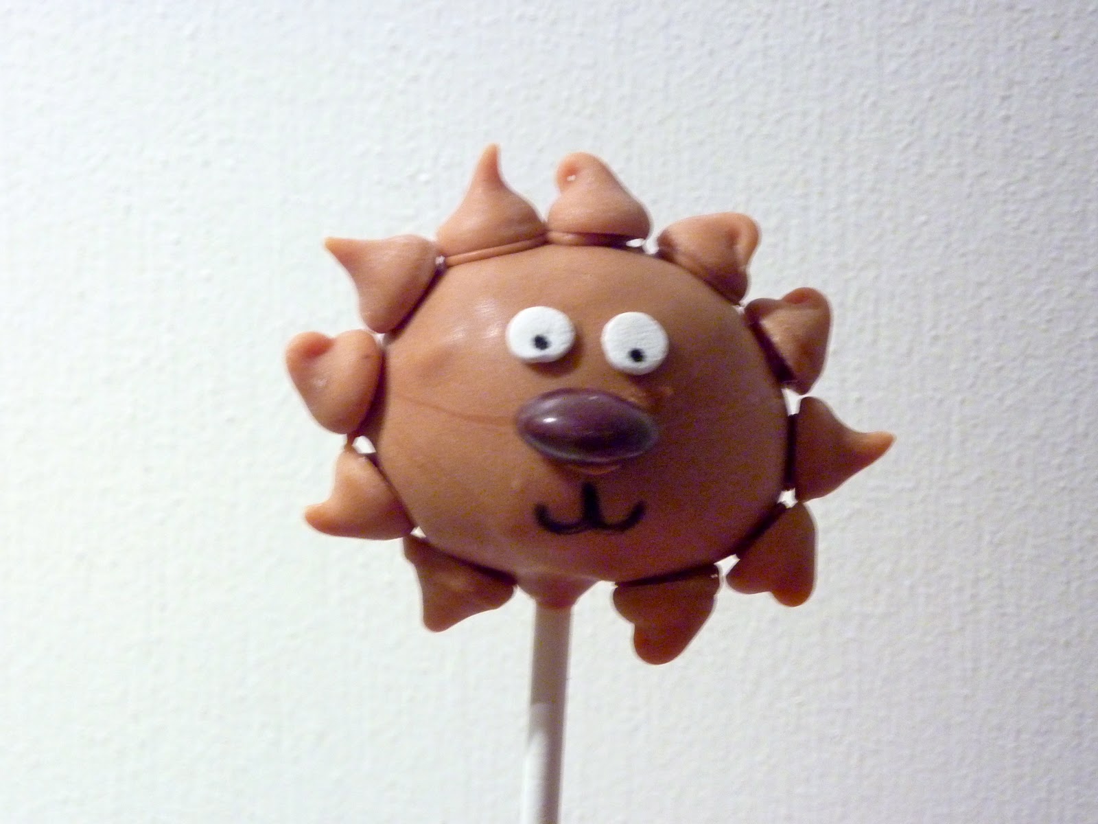 Please Do Not Feed The Animals!: Cake Pops 3 - Lions.