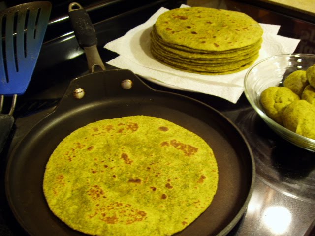 [veggie-paratha4.JPG]