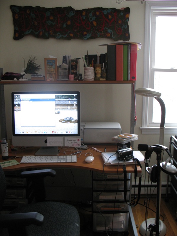 [desk+for+blog.jpg]