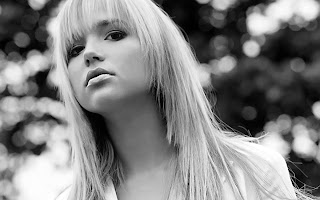 Arielle Kebbel Black & White Closeup Young Beauty Babe Style HD Wallpaper