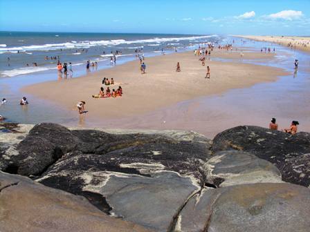 Voz de Ilha Grande Praia da Pedra do Sal receberá competição de surf
