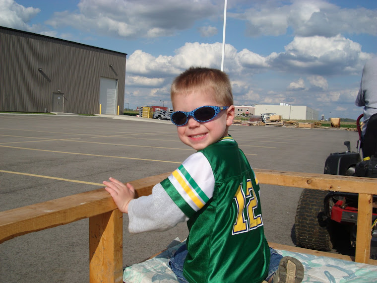 Mason 5-5-09 Trailer Ride