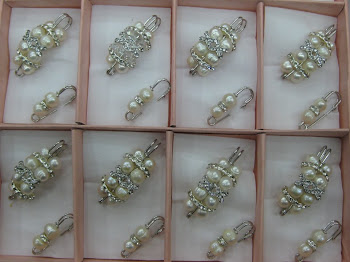 BROOCH ANYAM MUTIARA