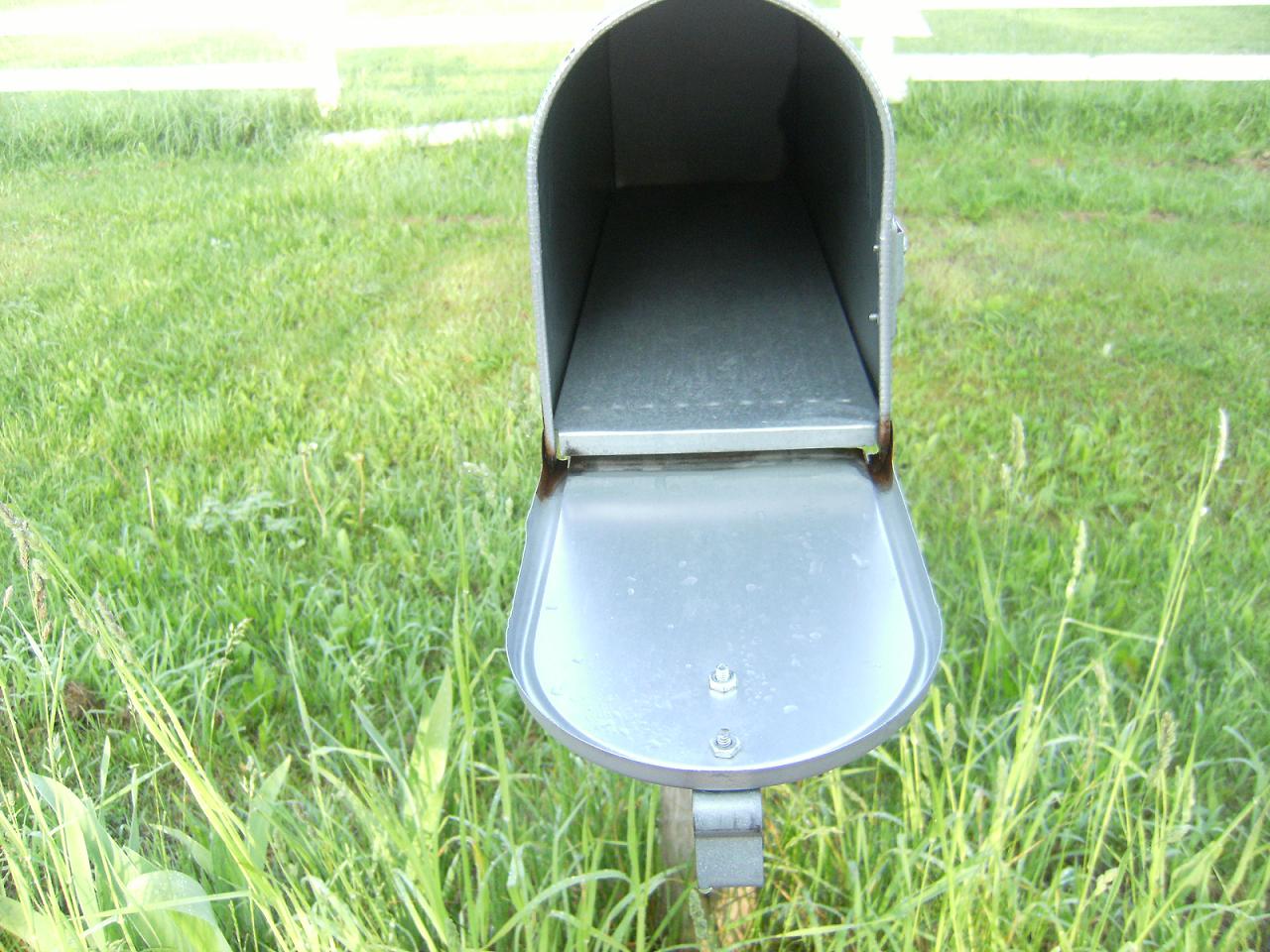 [Empty__by_hotfuzz.jpg]