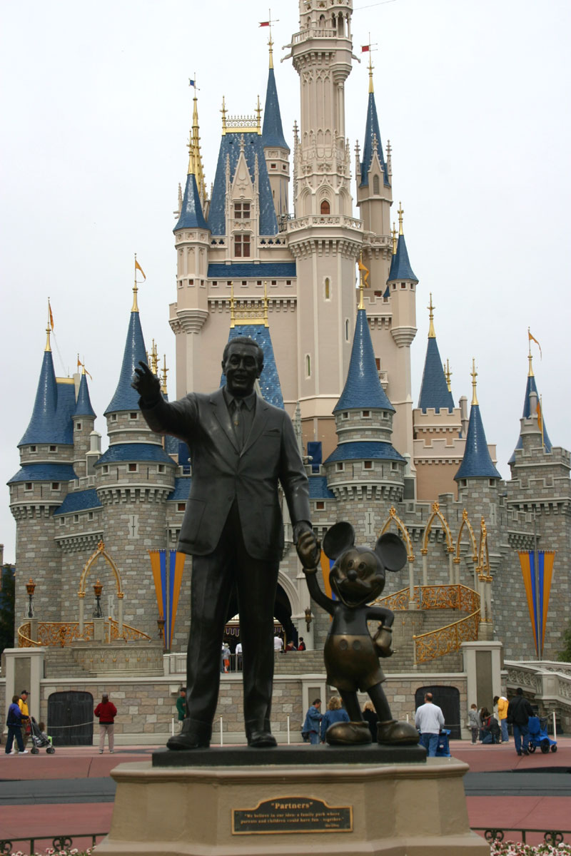 [Disney_and_Mickey_by_morphinetears36.jpg]