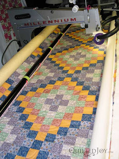 Sunnella's WIP quilt, featuring beautiful harmonious colors!