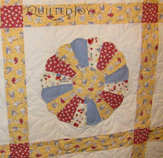 Dresden Plate Quilt with 30s Fabrics, quilted by Angela Huffman