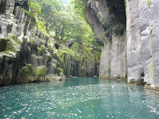 ボートから見た高千穂峡