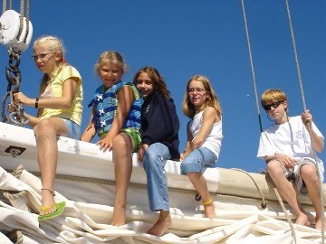 ADVENTURE  AND LUXURY TRAVEL FOR SINGLE PARENTS WITH KIDS