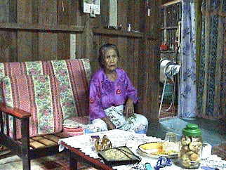 NENEK KU