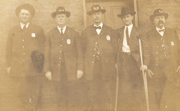 1911, Joe Wolfe served on the Hopkinsville Police Force