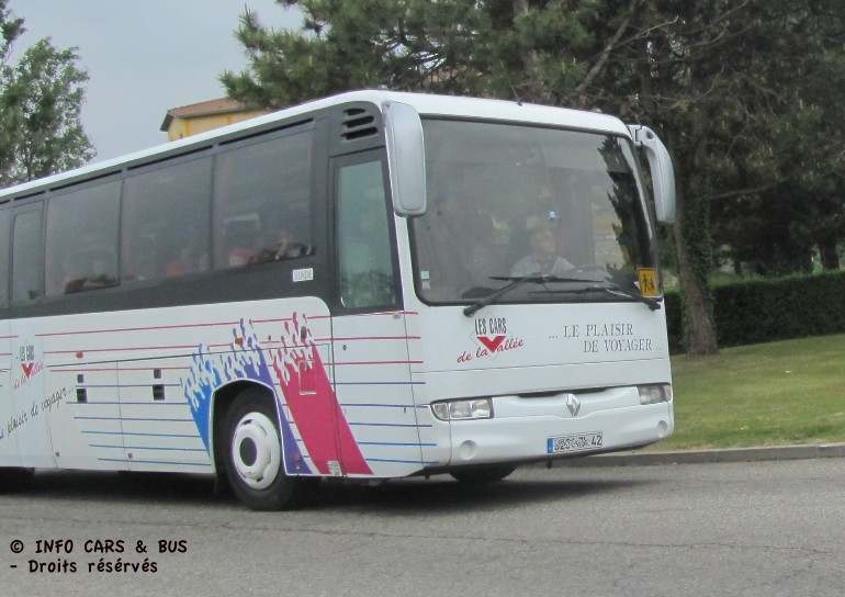 info cars & Bus renault iliade Les Cars de la Vallée (42 Lorette)