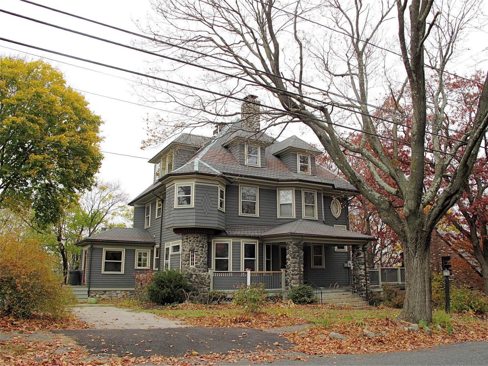 A Green Old House A Walk in Arlington HeightsArchitecture Tour
