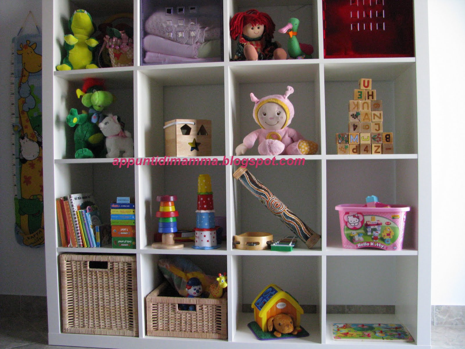 Appunti di mamma: angoli montessoriani