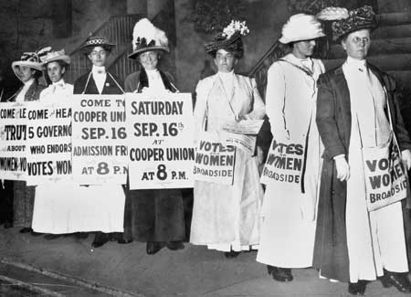 [suffragettes.jpg]