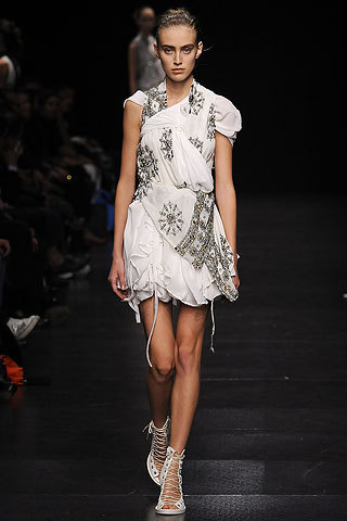 [ademeulemeester-ss09-2.jpg]