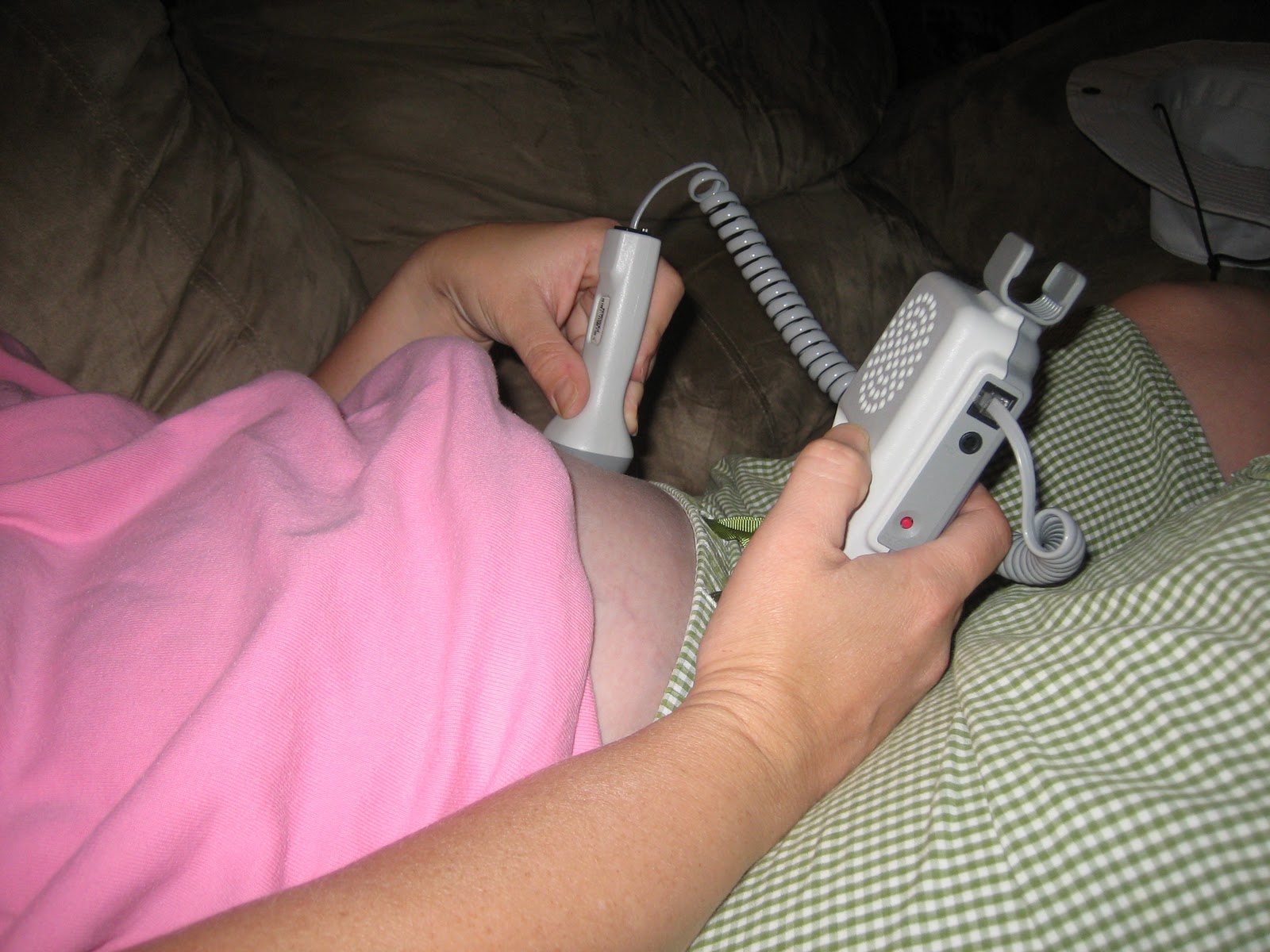 BABYBEAT FETAL DOPPLER (FOR PREGNANCY) REVIEW AND GIVEAWAY! Mama to 6